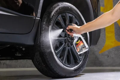Meguiar’s Hot Shine High Gloss Tire Spray - Image 3