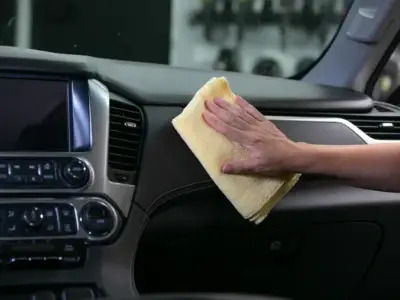 Pomos y toallas para limpieza de su vehiculo